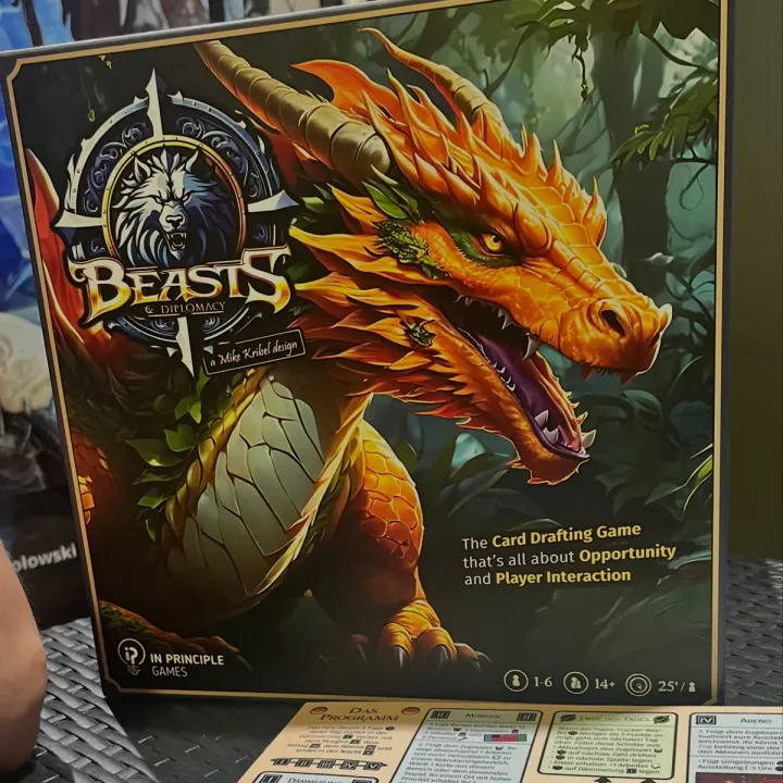 Die Schachtel von Beasts & Diplomacy auf der Berlin Brettspiel Con 2026